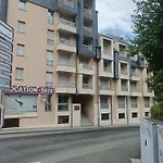 Le Nid De L'isard, Draps Et Serviettes Fournies 아파트