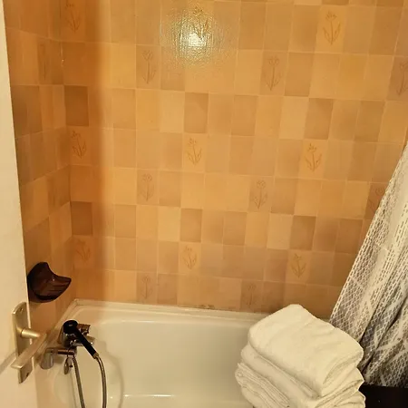 Le Nid De L'isard, Draps Et Serviettes Fournies 아파트