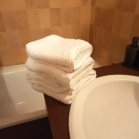 Le Nid De L'isard, Draps Et Serviettes Fournies 아파트